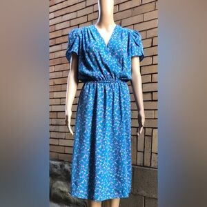 Vintage 80’s Jody California Scalloped Sleeves Blue Floral Dress Measurements
